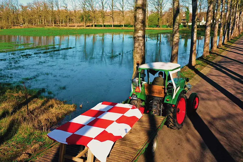 platte kar en trekker gebruikt tijdens editie 2021